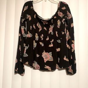 Aeropostale XL long sleeve cropped gathered at top gently worn black floral